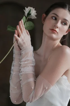 Găng Tay Voan Cô Dâu Đính Ngọc